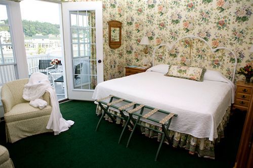 Hotel Iroquois マキノー島 エクステリア 写真
